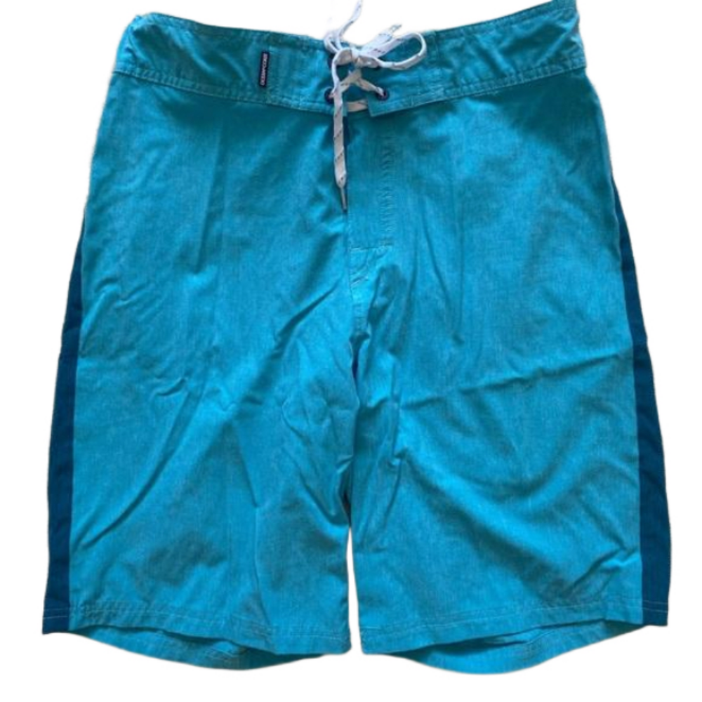 OCEAN + COAST color blue hybrid swim trunks / board shorts in size M